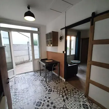 Maisonnette T1 Avec Jardin