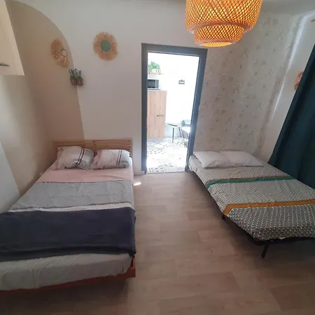Casa de Férias Maisonnette T1 Avec Jardin Saint-Laurent-sur-Sèvre